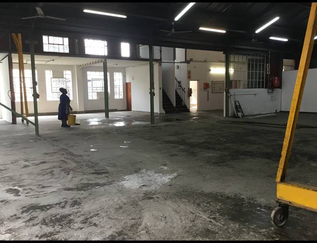 1,800M² WAREHOUSE FOR SALE IN WADEVILLE